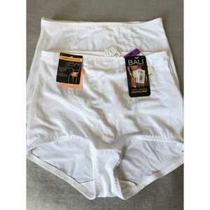 Lot 2 Bali Light Control Shaping Brief Panties White 2XL NWT + NWOT Style DFX70J